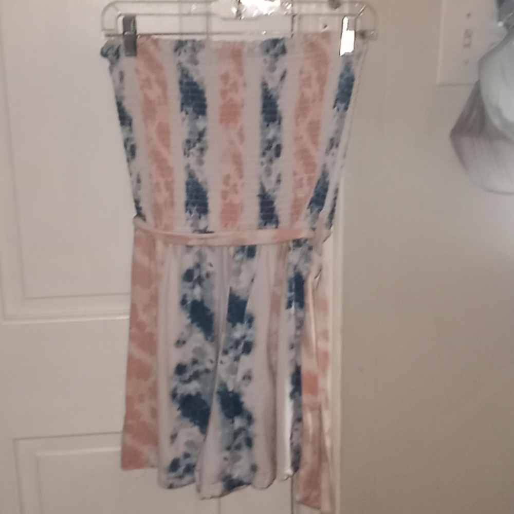 Romper - Picture 2 of 2